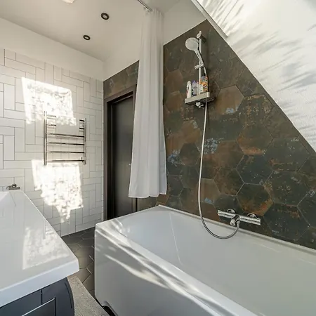 Cosy In Ridzenes 아파트 리가